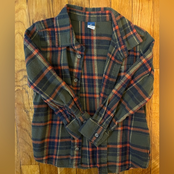 1 OldNavy Toddler Boy,Size-5T flannel & 1 Cat&Jack Toddler Boy,Size-4T flannel - Picture 5 of 5